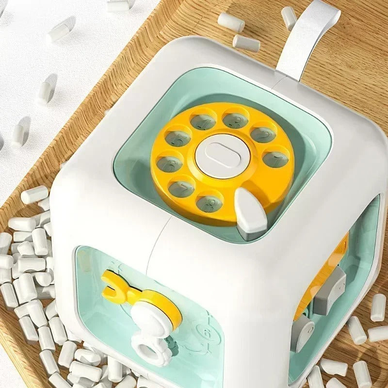 Cubo sensorial Montessori 6 em 1 da Zem Kids, brinquedo educativo portátil para desenvolver habilidades motoras e cognitivas.