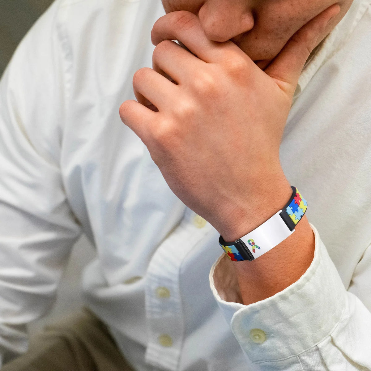 Pulseira de Autismo Zem Kids com nome e telefone, identificação de segurança ajustável para conscientização e proteção.