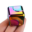 Cubo giroscópio metálico premium Zem Kids, fidget spinner 2 em 1 com design sensorial e mecanismo giratório metálico.